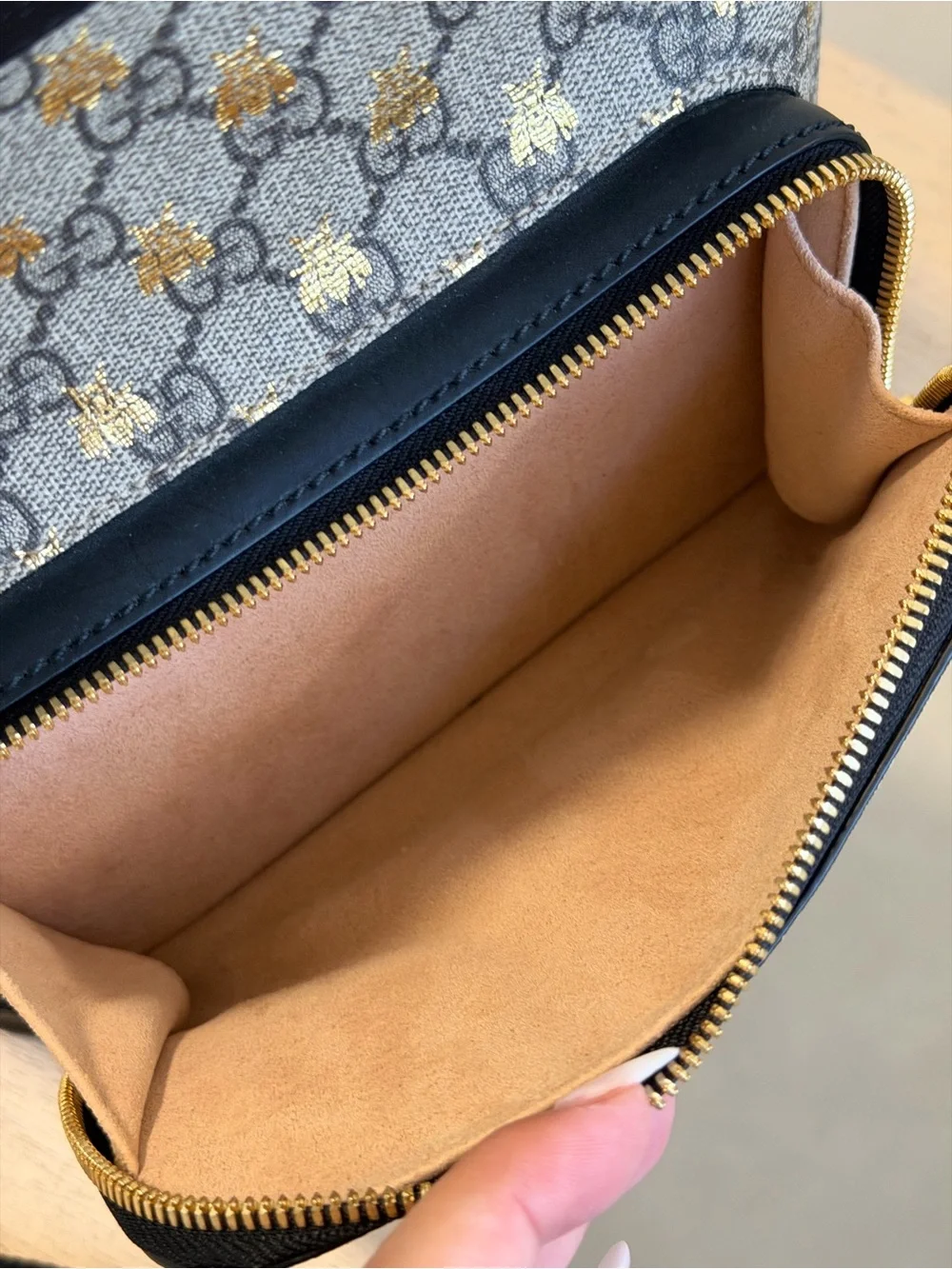 Gucci GG Supreme Bee Backpack